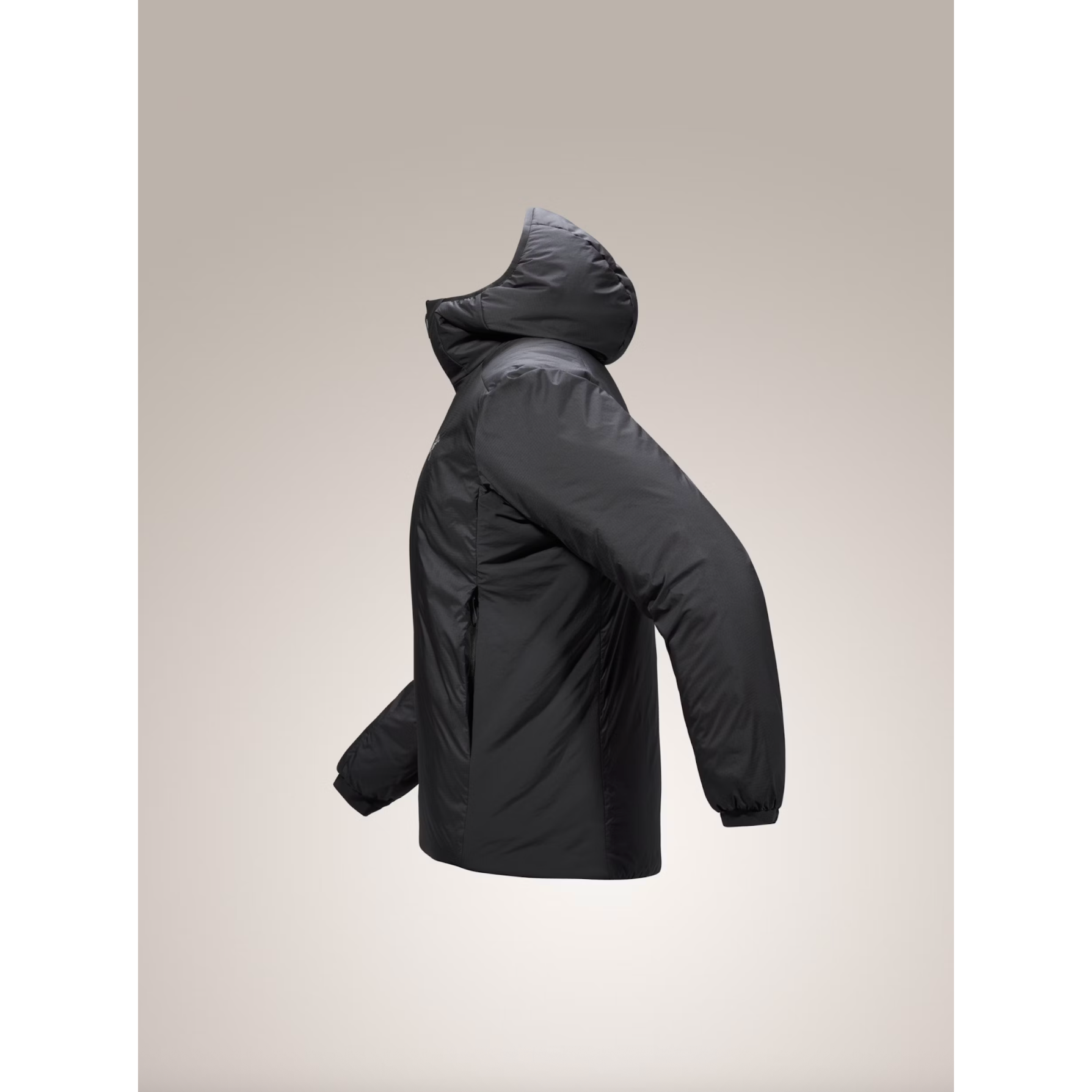 Arc'teryx Men's Atom SV Hoody in Black - Image 8