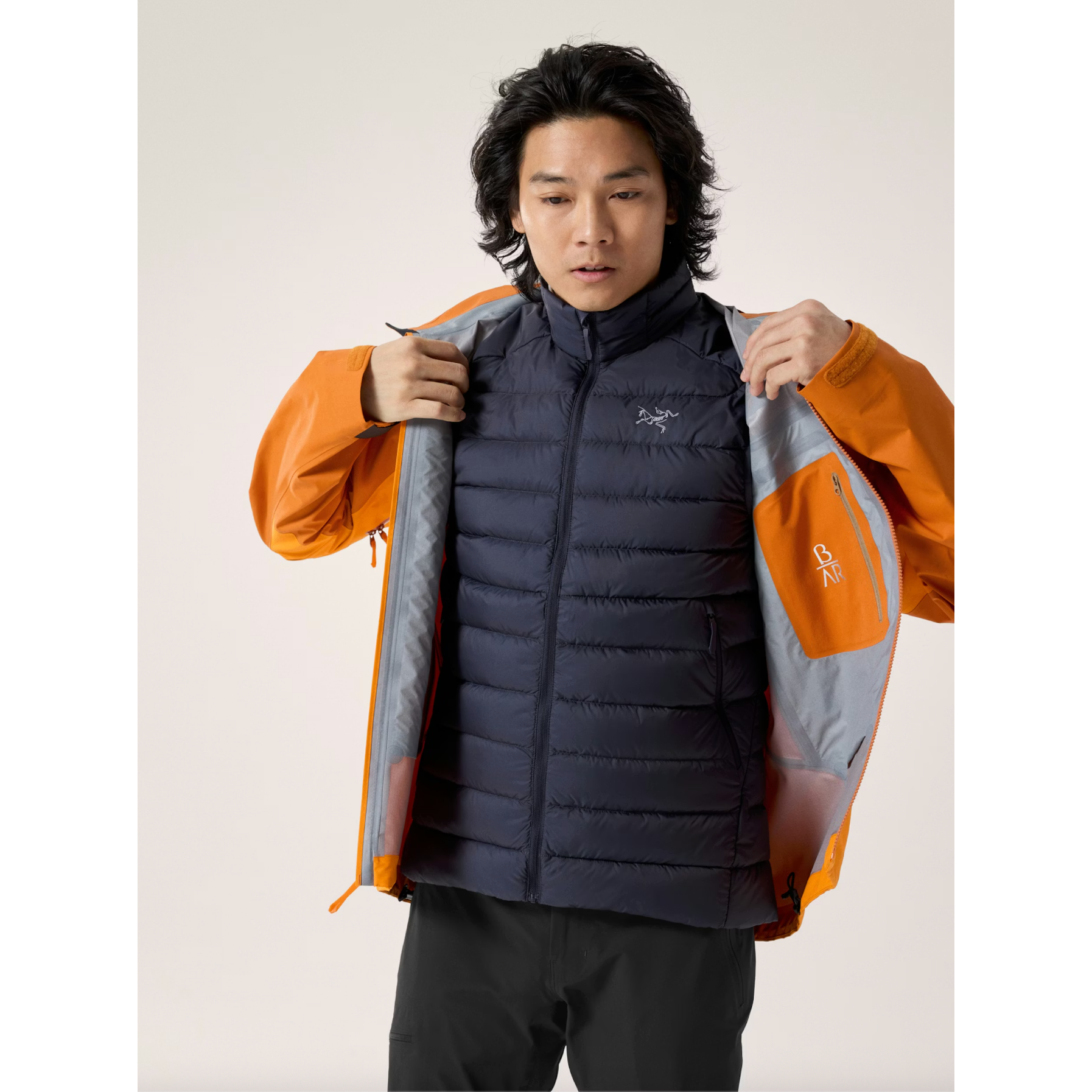 Arc'teryx Men's Cerium Vest in Black Sapphire - Image 2