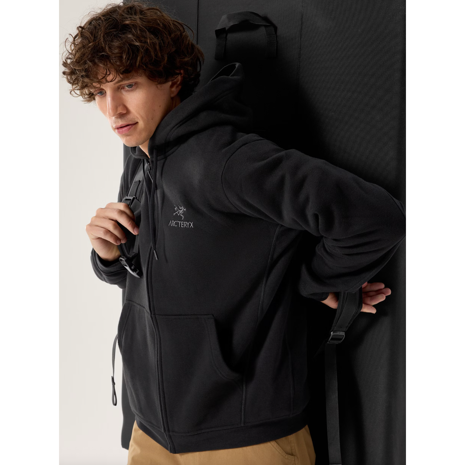 Arc'teryx Men's Emblem Fleece Full Zip Hoody - Image 2