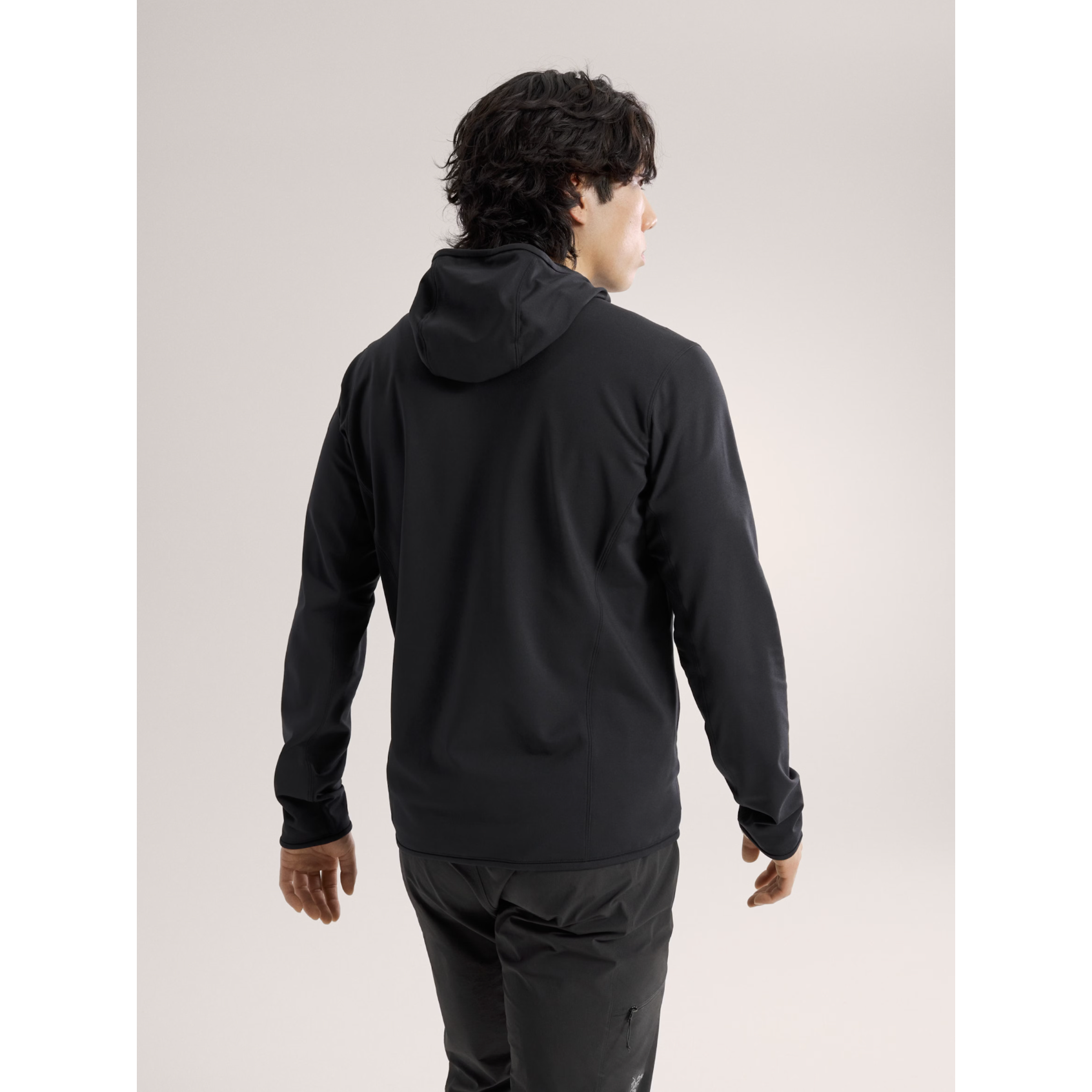 Arc'teryx Men's Kyanite Lightweight Hoody - Image 2