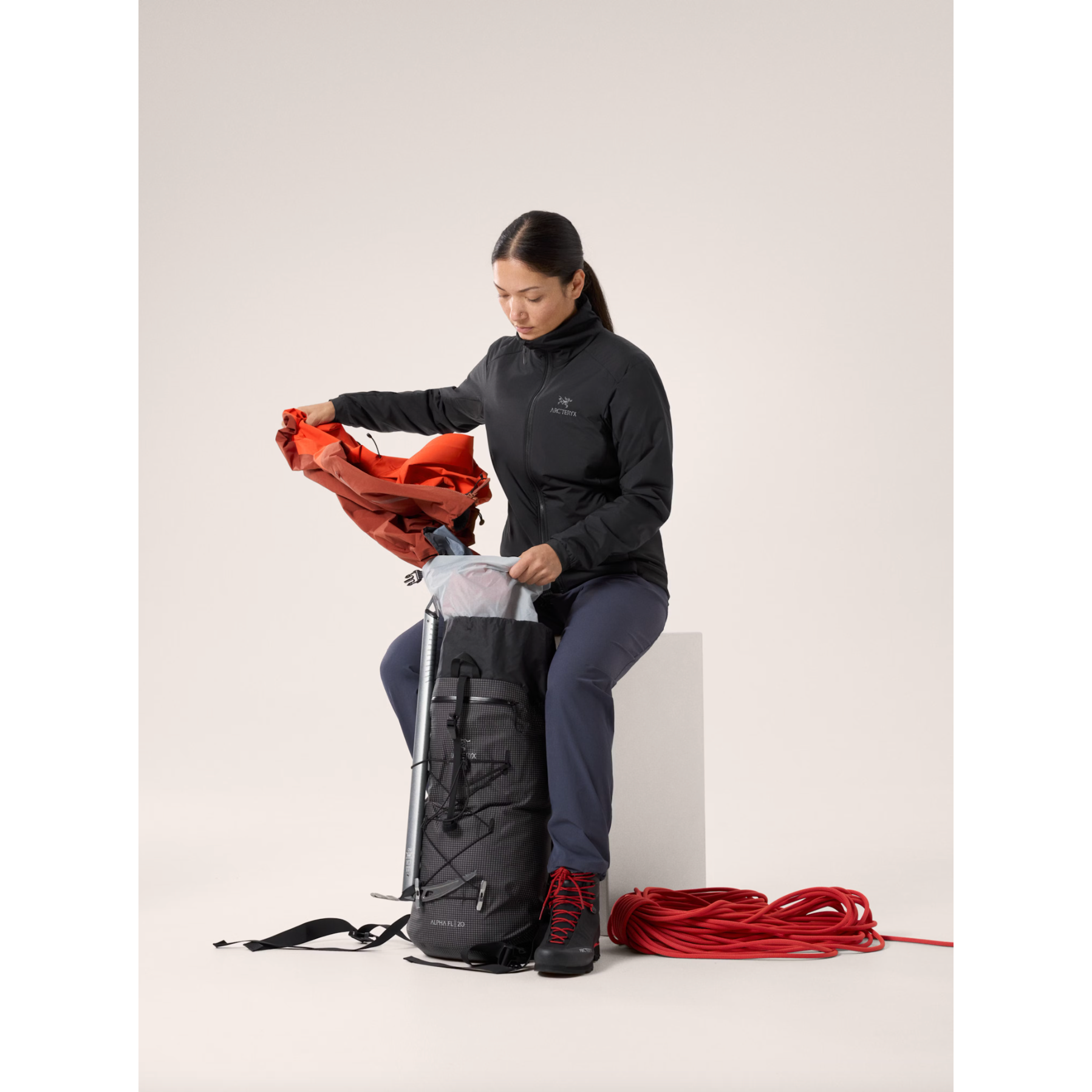 Arc'teryx Women's Atom Jacket - Image 5
