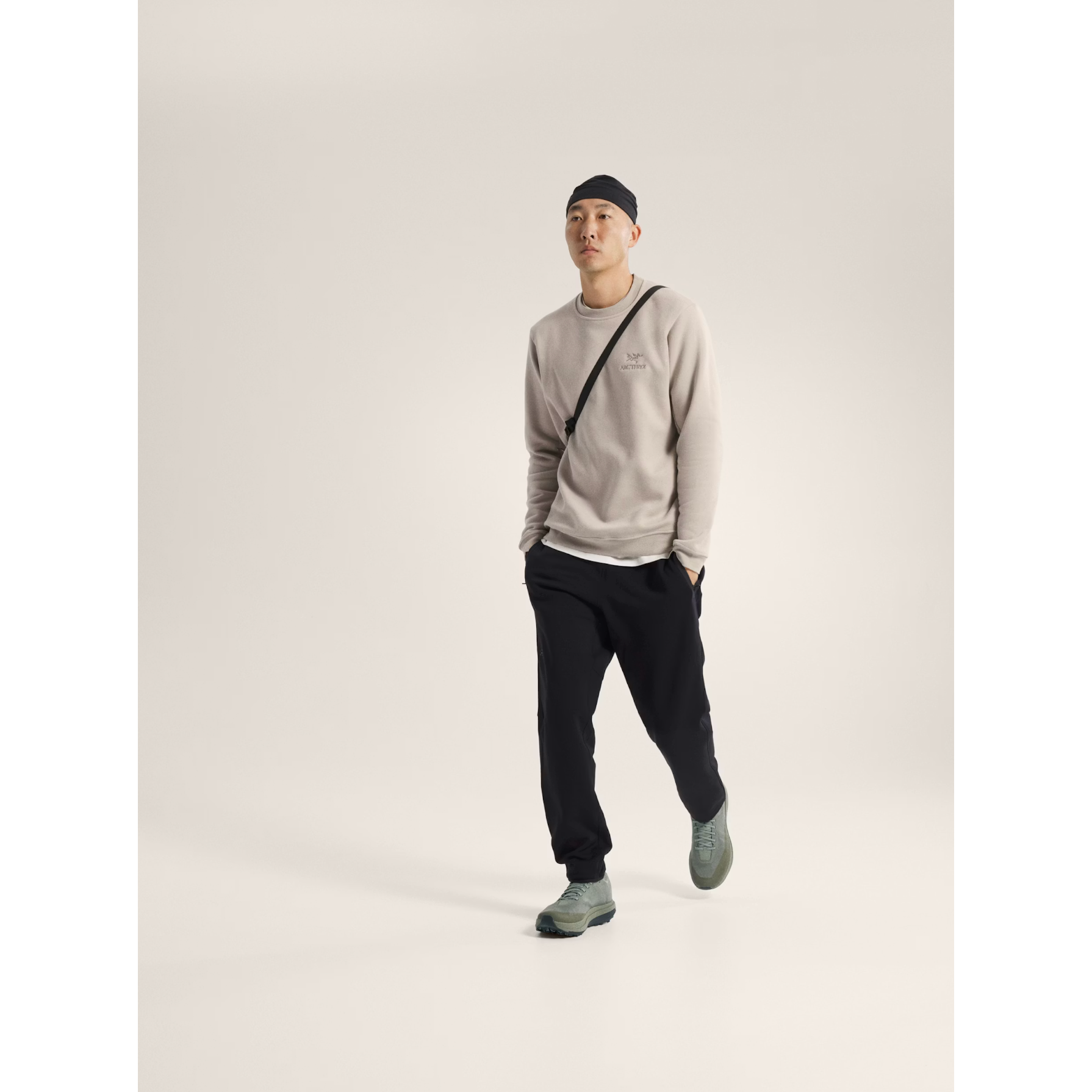 Arc'teryx Men's Emblem Fleece Crew Neck Pullover - Image 15