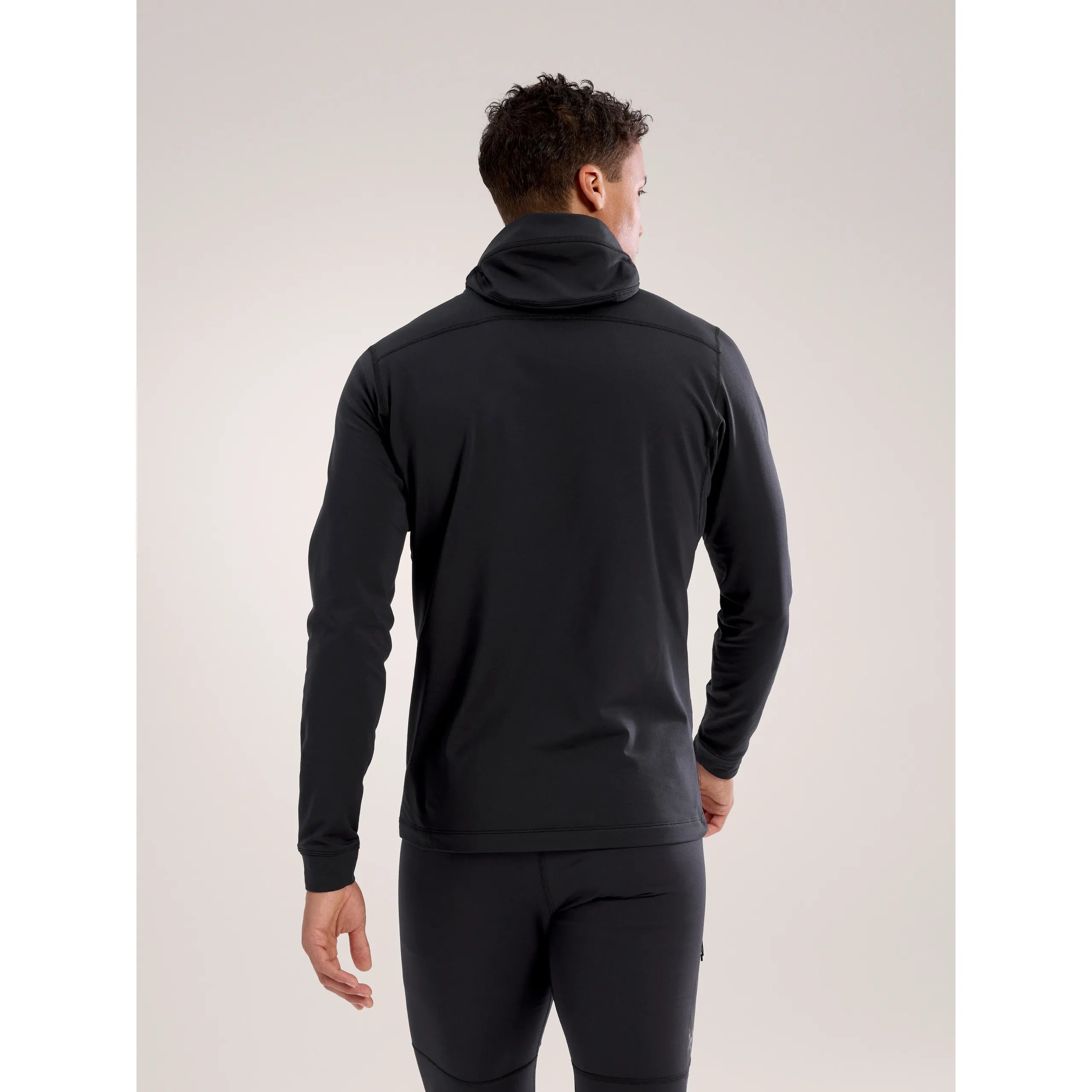 Arc'teryx Men's Rho LT Hoody in Black - Image 3