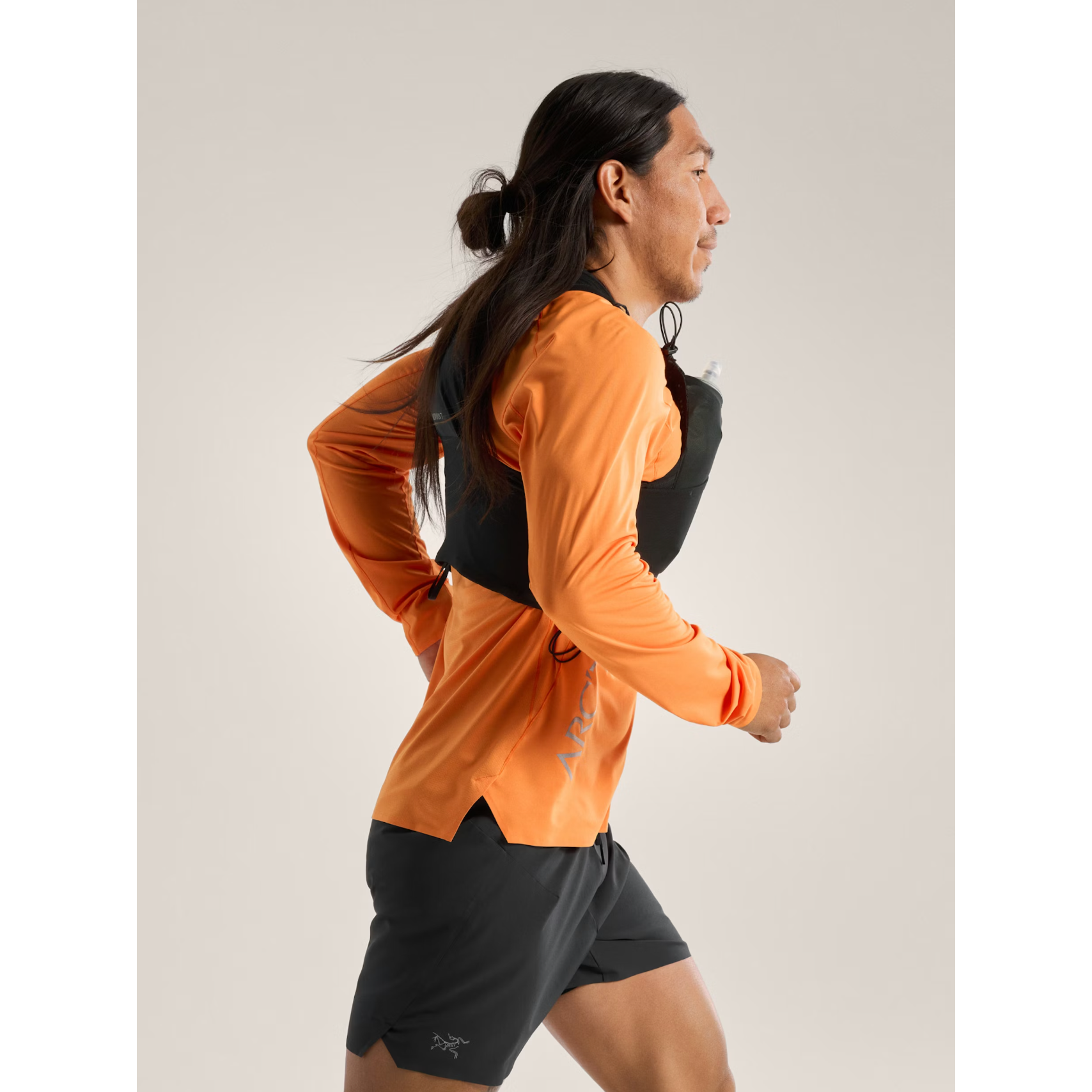 Arc'teryx Men's Norvan 7 Vest - Image 5