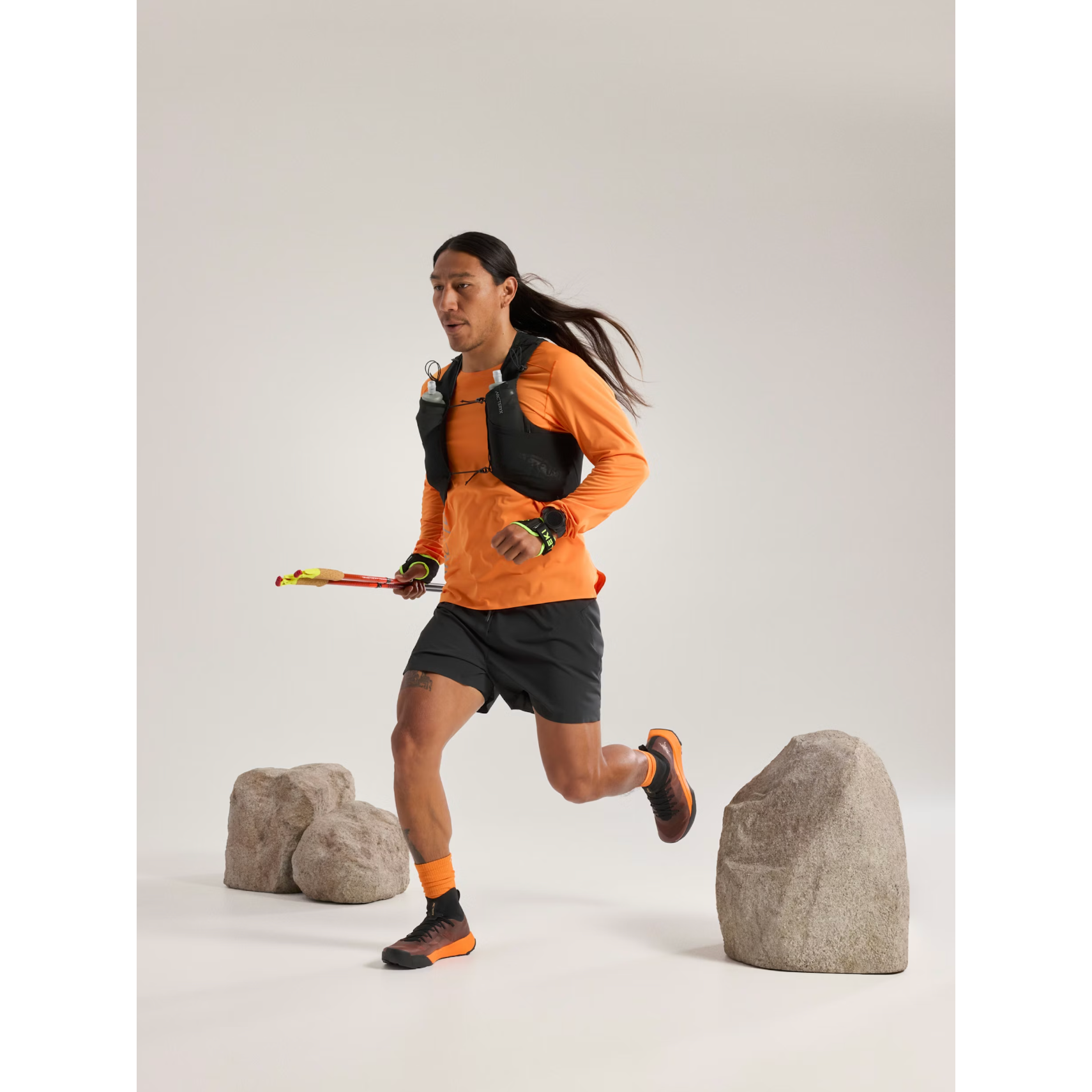 Arc'teryx Men's Norvan 7 Vest - Image 6