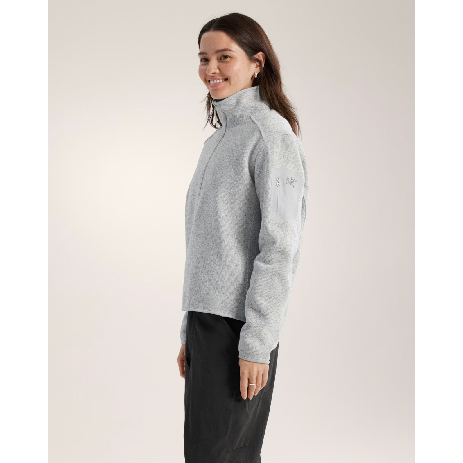 Arc'teryx Women's 1/2 Covert Zip Neck in Atmos Heather II - Image 5